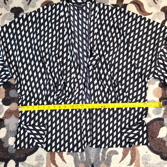 Banana Republic Moroccan Plus Size Cardigan B&W Print Women’s Sz L Kimono - Picture 7 of 11